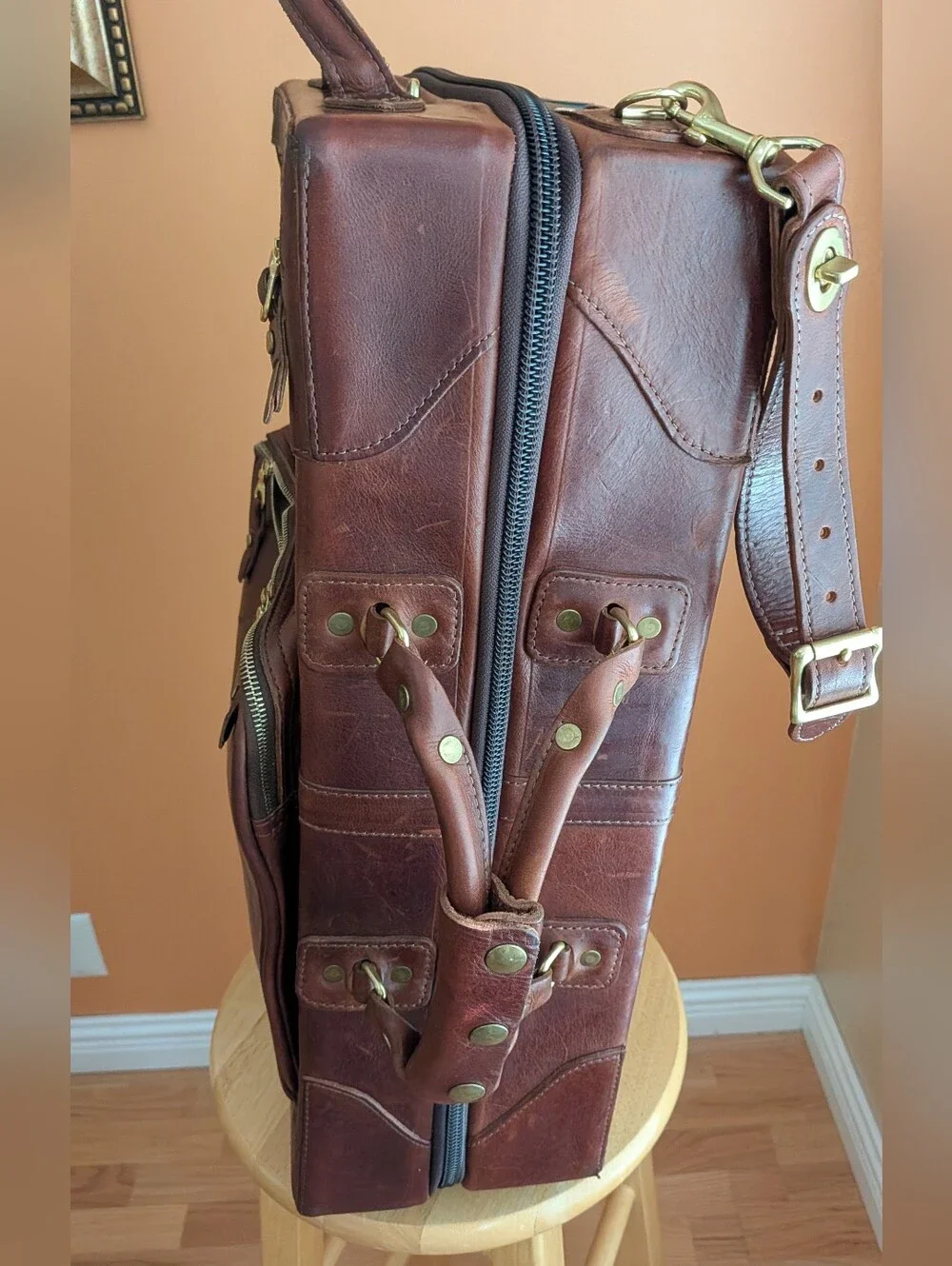 Vintege J.W.HULME CO.Made In America Leather Rolling Carry-On Bag - Brown